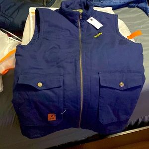 Outdoor winter puffer vest